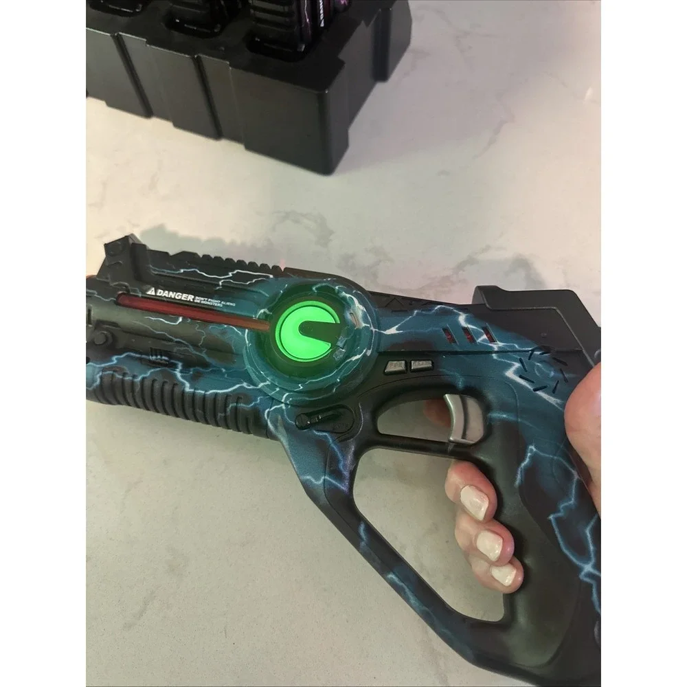 BCP Rechargeable Laser Tag Set 2-4 Players  4 Blasters Charging Dock